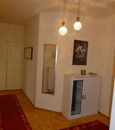 Zentrumsnahe-wohnung-am-elbufer * Dresden